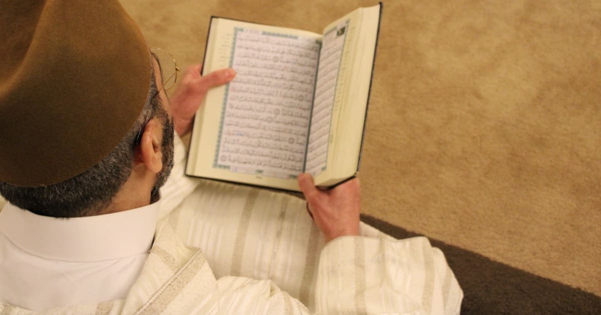 Reading the End and Beginning of the Torah